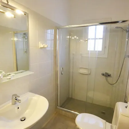 Bay Apartment *
