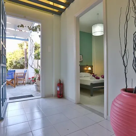 Bay Apartment *